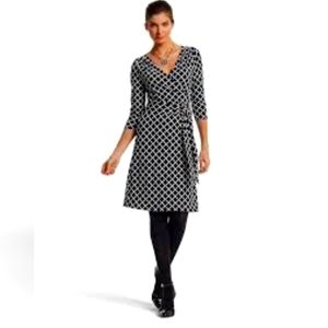 NWT White House Black Market size 6